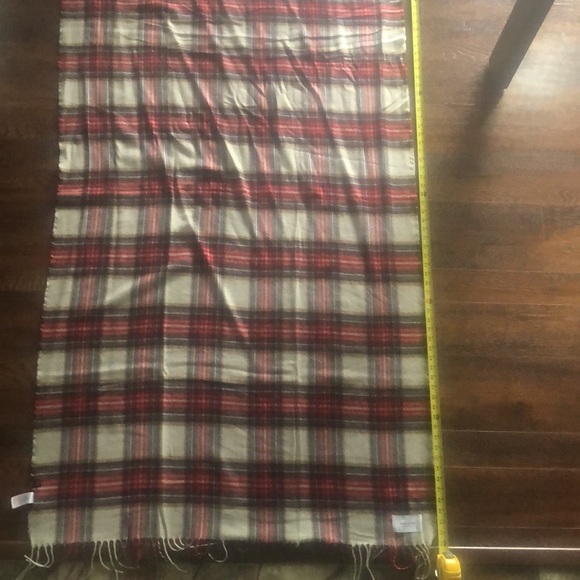 Vero Moda Plaid Fringed Scarf EUC - Picture 2 of 5